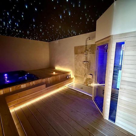 La Maison De Ville - Piscine - Spa Sete Ngoại thất bức ảnh